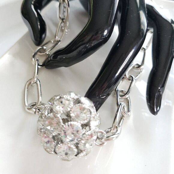 New! Zara's Night Out Glamorous Chain Link Choker Necklace - Picture 2 of 12